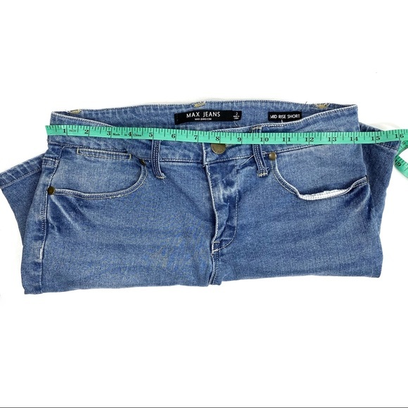 Max Jeans Medium Wash Mid Rise Shorts - Picture 4 of 8